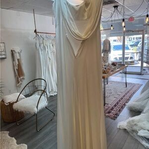 MADE WITH LOVE ELOPE GISELE GOWN SIZE 10